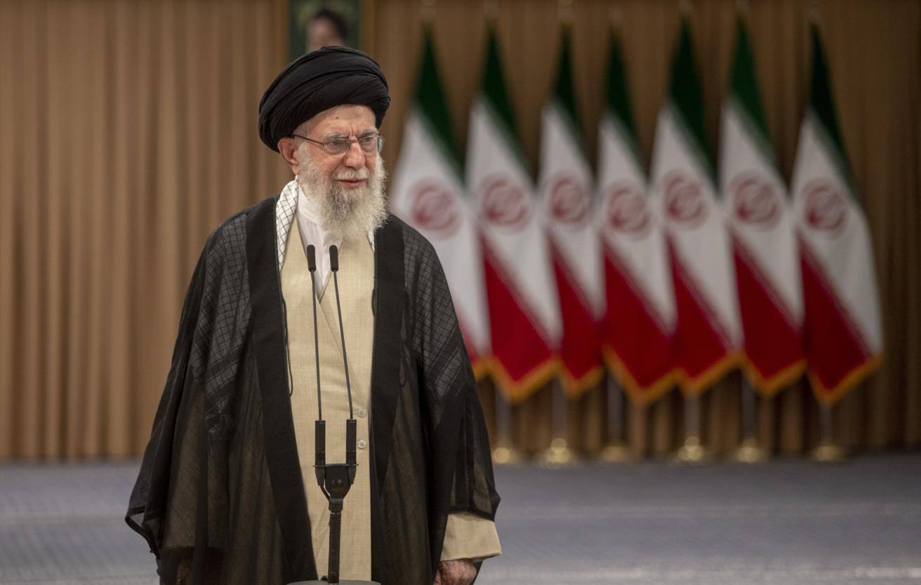Верховного лідера Ірану Хаменеї немає в столиці Ірану Тегерані