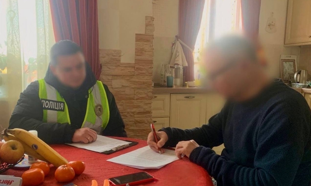 Пацієнт втратив зір після операції: у Києві лікарю оголосили підозру