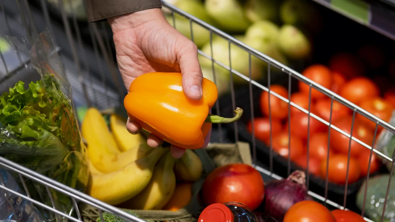 Ціни не зупинити: у Торгово-промисловій палаті розповіли, на скільки подорожчає продуктовий кошик