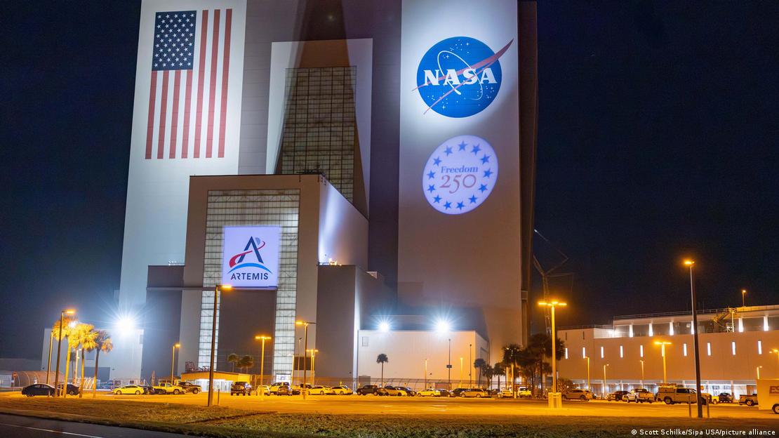 "Артеміда-2": що треба знати про історичний політ до Місяця